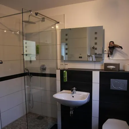 Diana Garni ホテル 3*