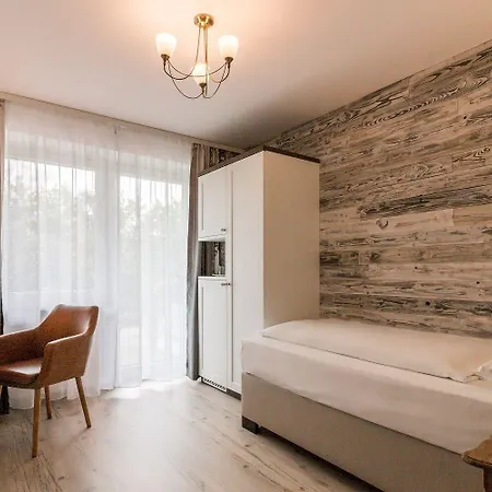 Ξενοδοχείο Diana Garni 3*