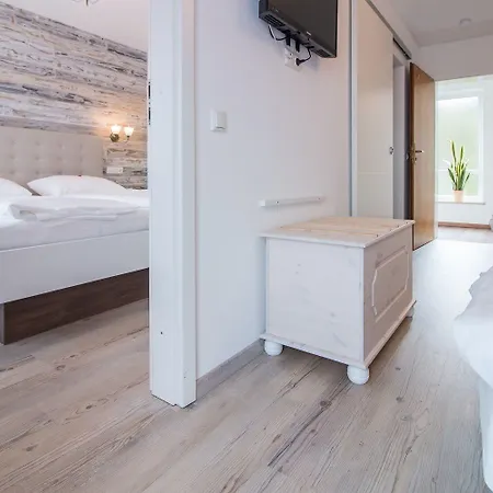 Diana Garni ホテル 3*