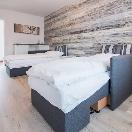 ホテル Diana Garni 3*