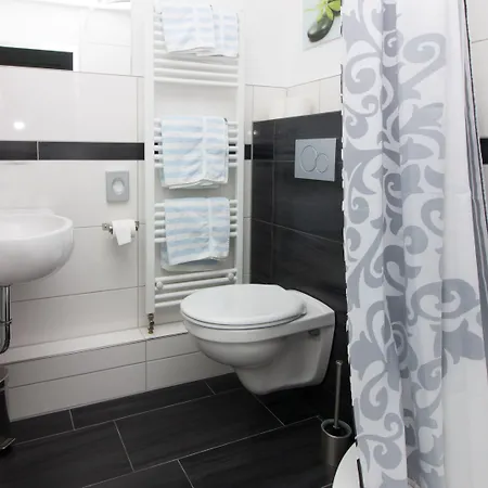 ホテル Diana Garni 3*