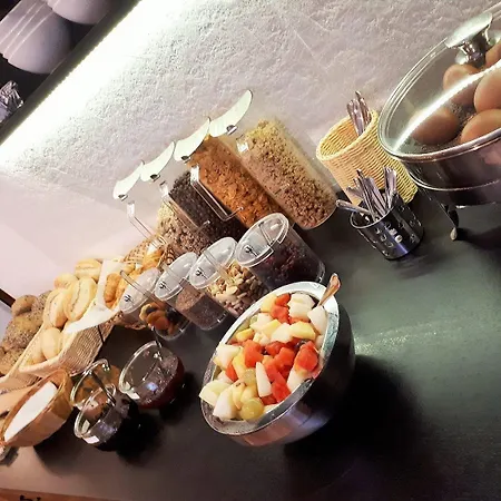 ホテル Diana Garni 3*