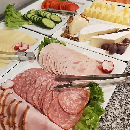 Diana Garni Ξενοδοχείο 3*