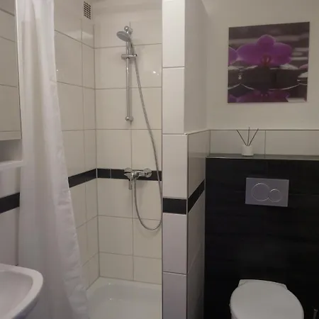 Diana Garni ホテル 3*