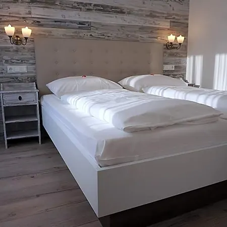 Diana Garni Hotel