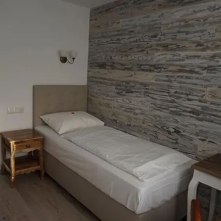 Diana Garni マレンテ