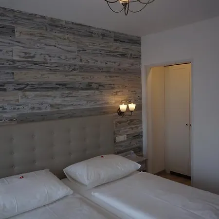 ホテル Diana Garni